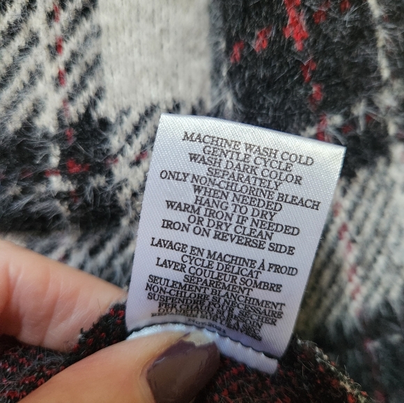 Z Supply Plaid Women's Shirt Jacket - Black/White/Red, Size Small - Picture 9 of 13